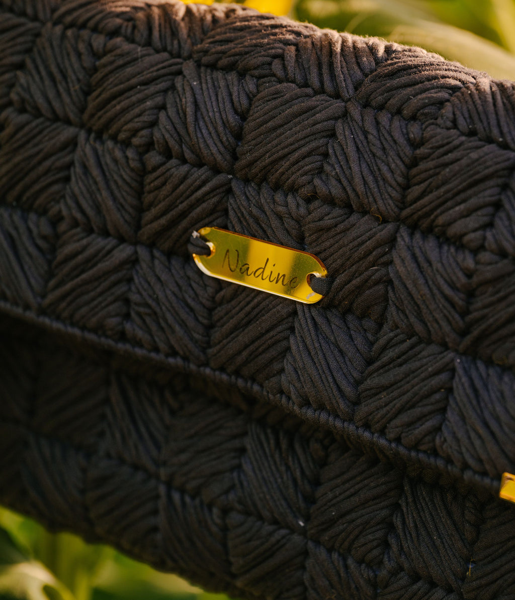 Sac à main au crochet noir rigide