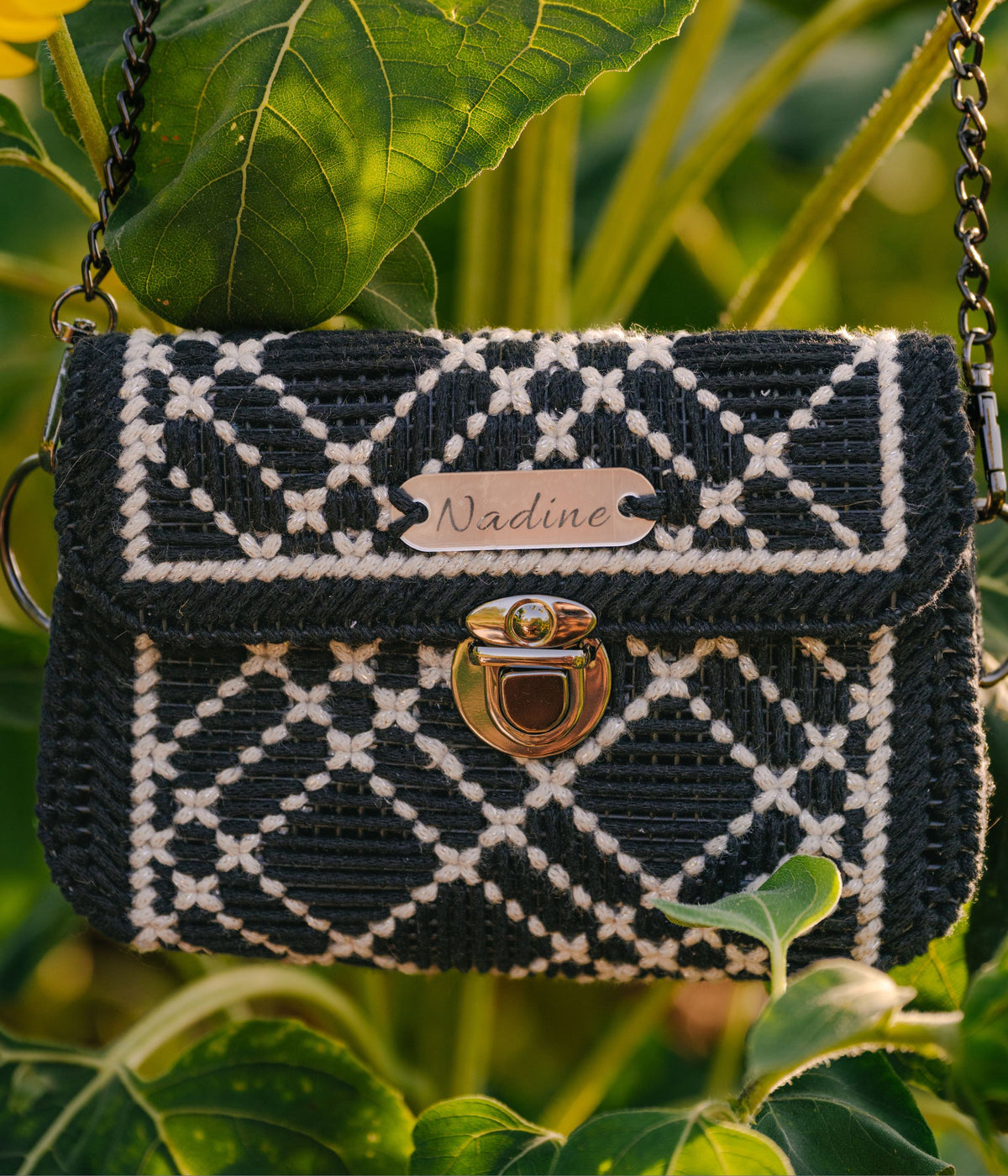 Sac bandoulière noir et écru rigide