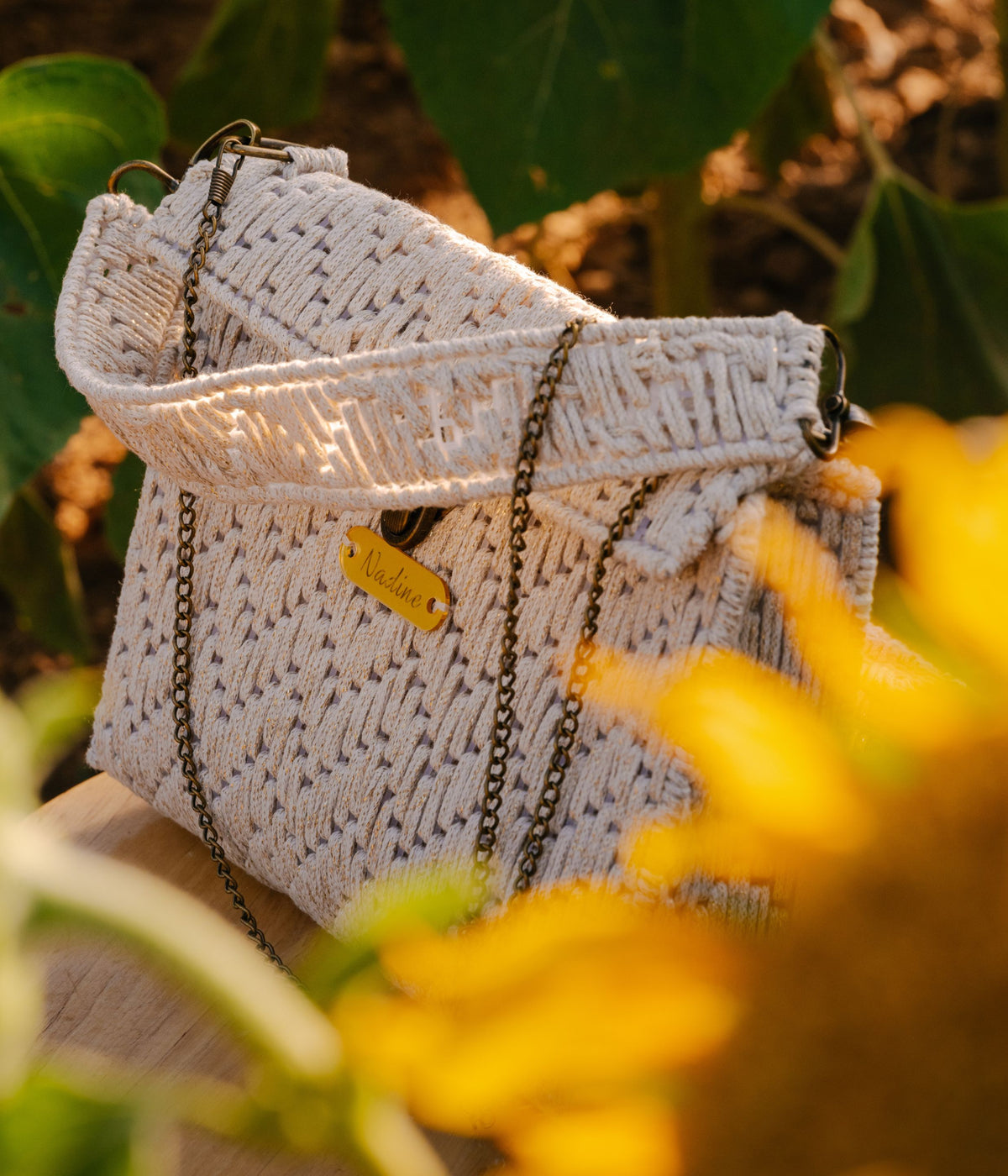 Sac rigide en crochet écru