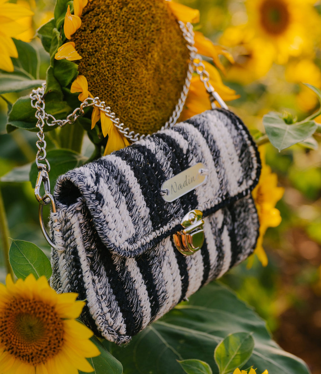 Sac en crochet noir et écru