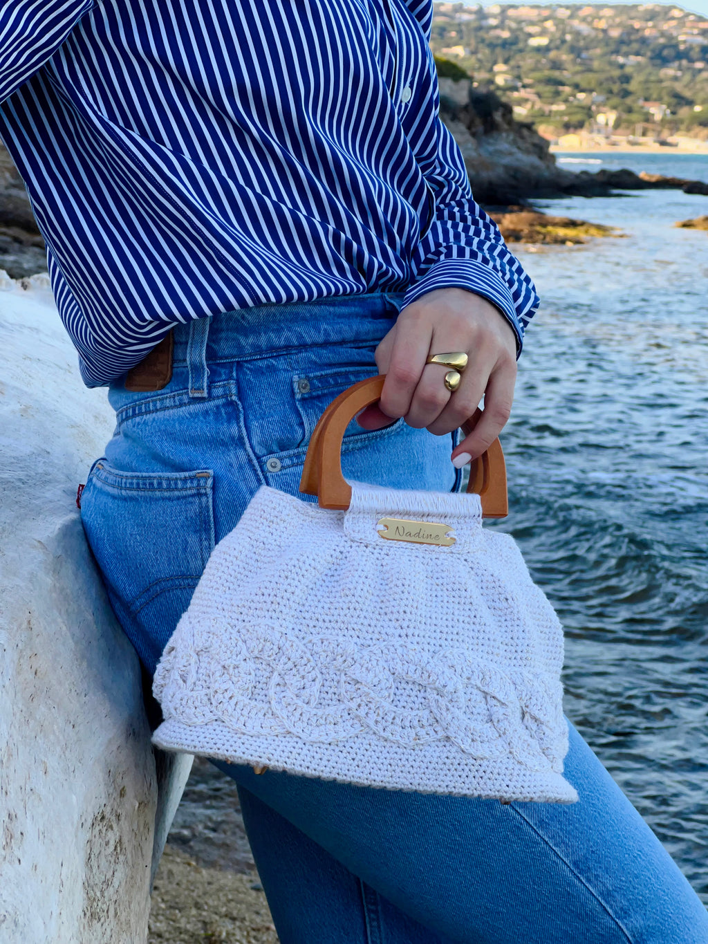 Sac à main avec poignée en bois