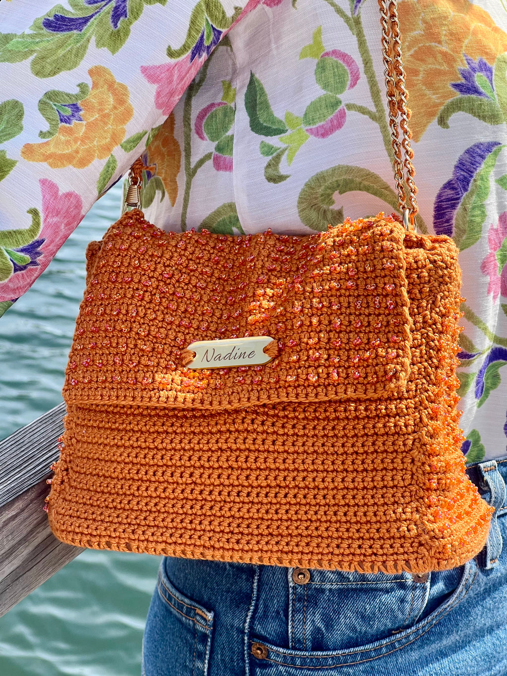 Sac à main orange perles